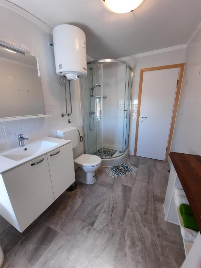 Apartment Baratula Murter